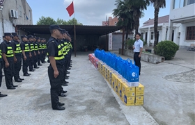 高溫慰問(wèn)送清涼  情系一線暖人心 ——宗保公司開(kāi)展高溫送清涼活動(dòng)