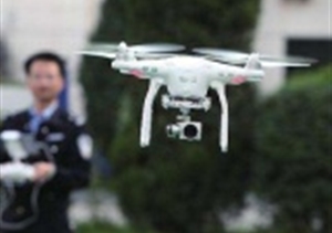“無人機(jī)交警”規(guī)模化上崗 這些本領(lǐng)不可不知