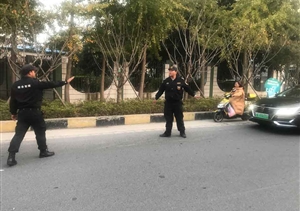 交通事故堵交通，特保積極來(lái)疏通 --惠南市容快速協(xié)助處理交通事故