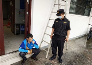 外賣小哥當(dāng)街發(fā)病  緊急關(guān)頭保安施救——宗保公司駐市委黨校項目