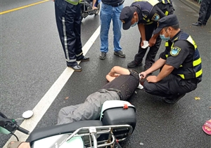 巡邏遇交通事故  宗保保安忙施救——宗保公司駐高橋市容項(xiàng)目隊(duì)員