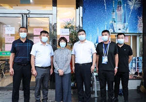 浦東新區(qū)退役軍人事務局領導看望慰問宗保公司參與浦東機場防疫的