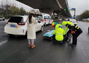 助人為樂展風采系列—近期（2022.218））公司涌現(xiàn)3起助人為樂好人