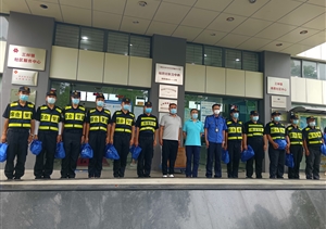 宗保公司多項目甲方領(lǐng)導(dǎo)慰問公司員工