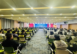 宗保公司駐陸家嘴區(qū)域項(xiàng)目開(kāi)展輿情防范專題培訓(xùn)會(huì)